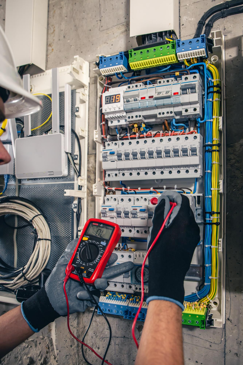 Mantenimiento e instalaciones eléctricas